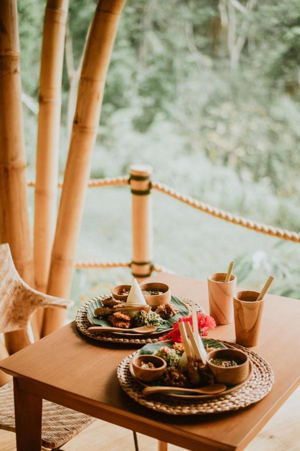 הוילה Karangasem Bird Hills Bamboo House מראה חיצוני תמונה