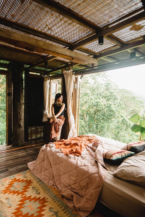 הוילה Karangasem Bird Hills Bamboo House מראה חיצוני תמונה