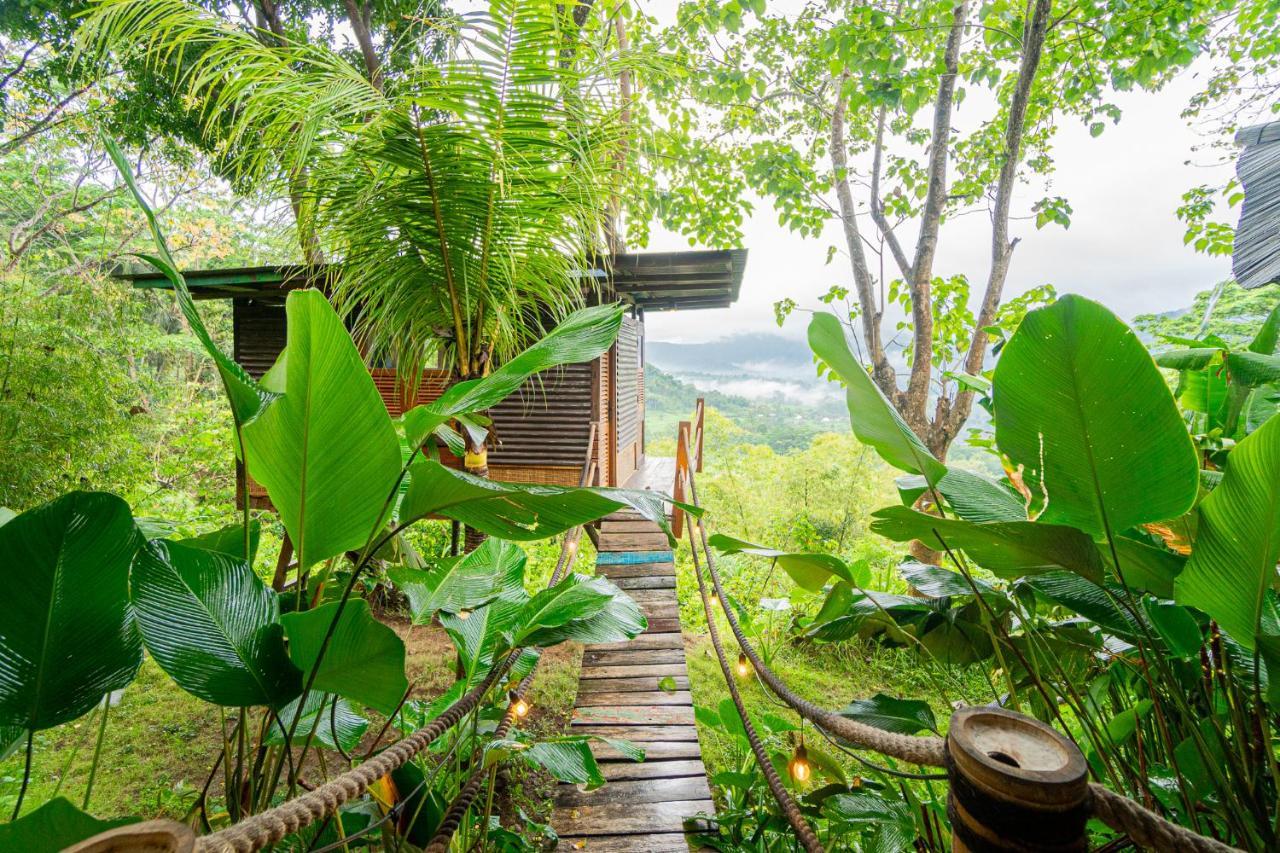 הוילה Karangasem Bird Hills Bamboo House מראה חיצוני תמונה