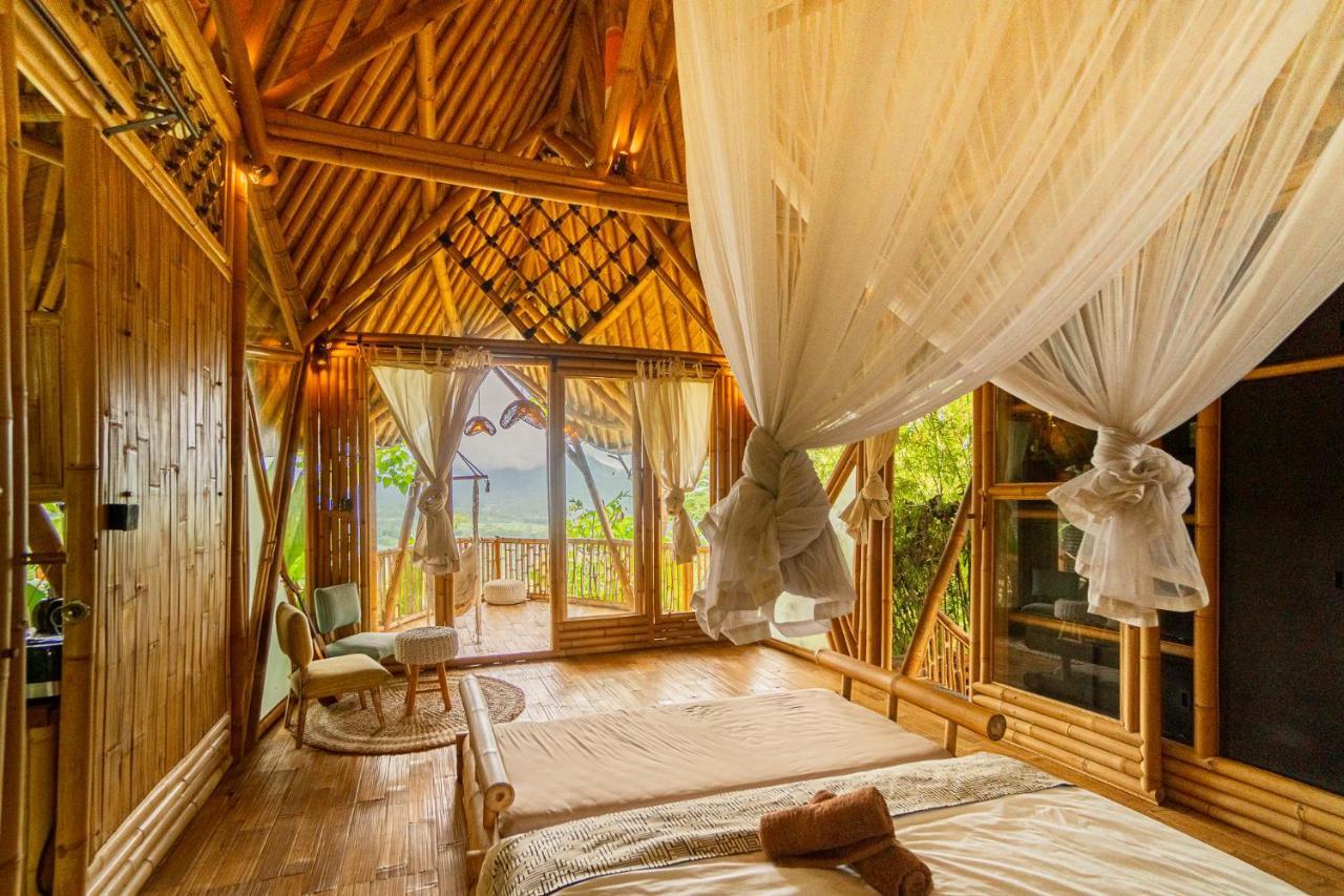 הוילה Karangasem Bird Hills Bamboo House מראה חיצוני תמונה