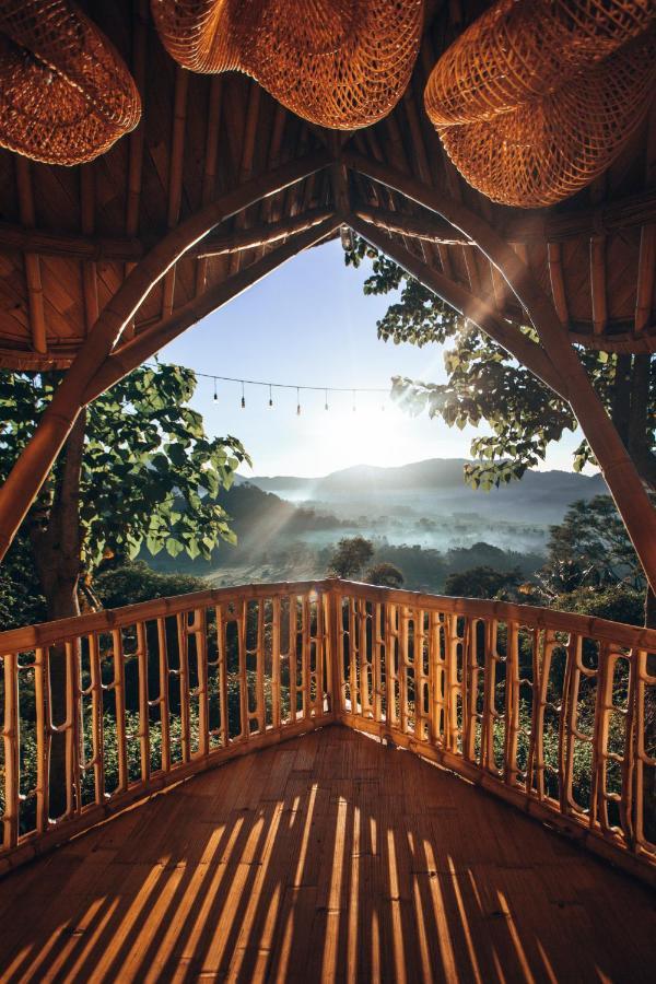 הוילה Karangasem Bird Hills Bamboo House מראה חיצוני תמונה