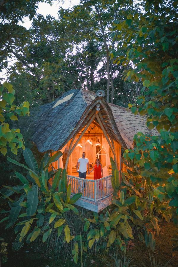 הוילה Karangasem Bird Hills Bamboo House מראה חיצוני תמונה